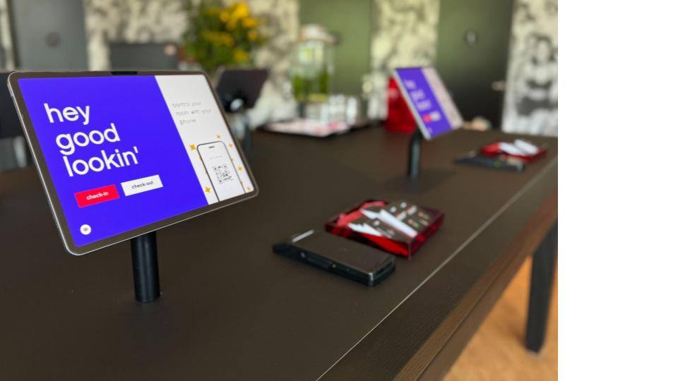 citizenM lobby self check-in — digital and physical journey connected